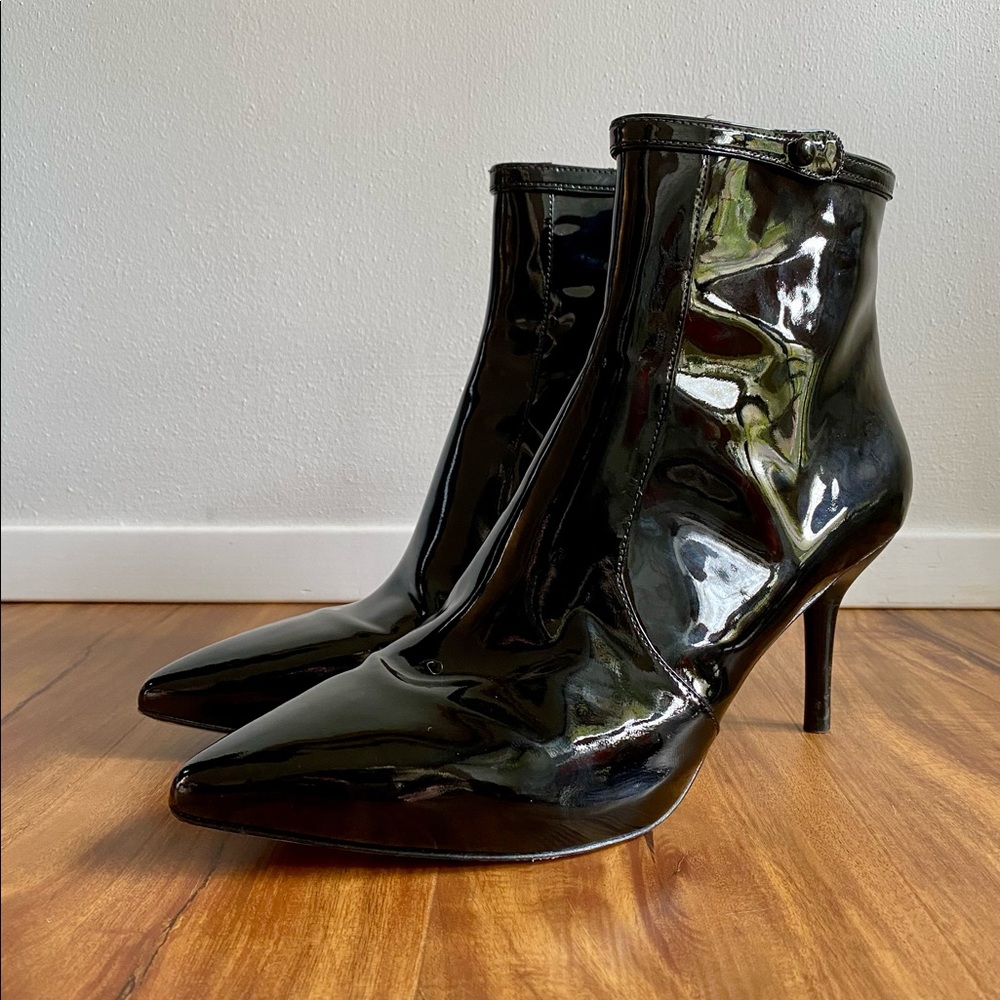 VIA SPIGA Patent Leather Boots